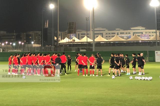 广发百家乐-国足加强对抗定位球演练 王刚加入伤病调整小分队